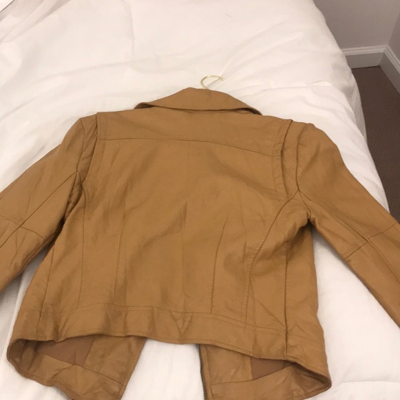 Guess jacket! - Picture 2 of 3